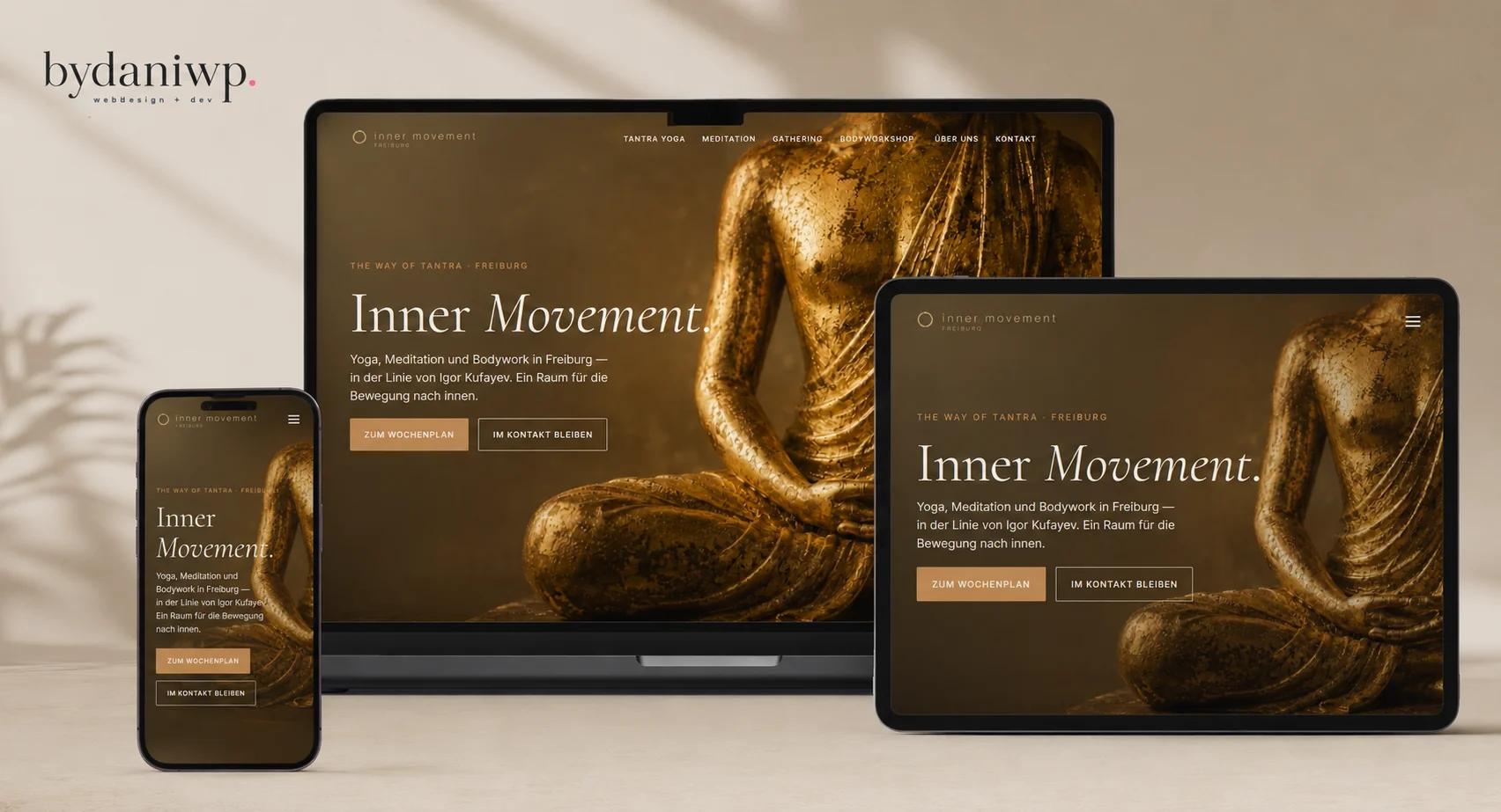 Website auf Desktop, Tablet und Smartphone