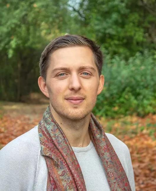 Ruben Schubert – Tantra- und Yogalehrer, Gründer von Inner Movement Freiburg